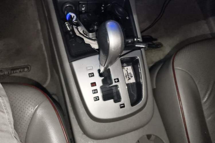Used Hyundai Santa Fe Classic 2009 2.7 Luxury Version Gear Lever