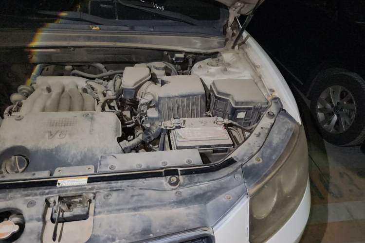 Used Hyundai Santa Fe Classic 2009 2.7 Luxury Version Engine Bay Left