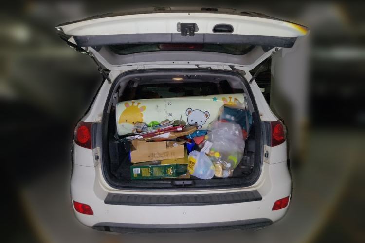 Used Hyundai Santa Fe Classic 2009 2.7 Luxury Version Trunk