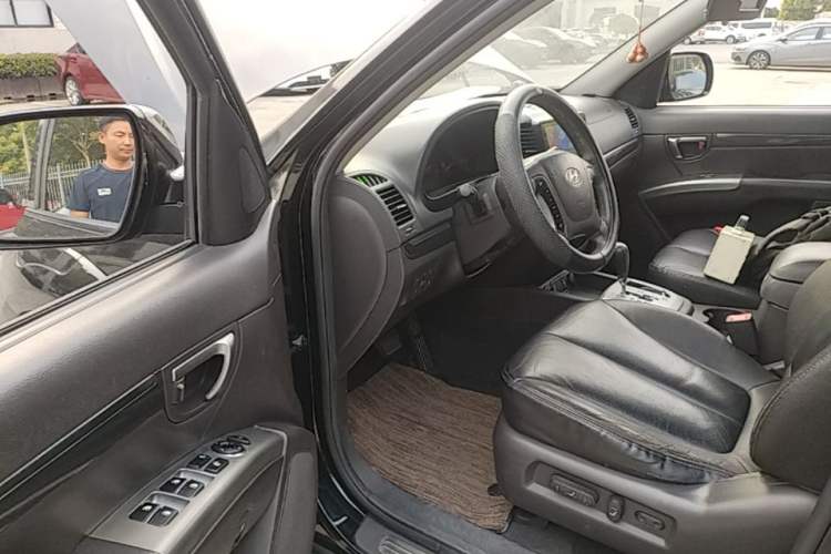 Used Hyundai Santa Fe Classic 2010 2.4 Ultimate Edition 7-Seater Four-Wheel Drive Driver Seat