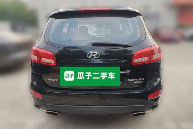 Used Hyundai Santa Fe Classic 2010 2.4 Ultimate Edition 7-Seater Four-Wheel Drive Rear