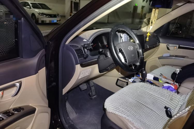 Used Hyundai Santa Fe Classic 2010 2.4 Luxury Edition 7-Seater Four-Wheel Drive Driver Seat