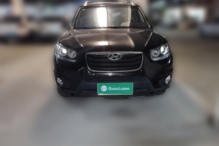 Used Hyundai Santa Fe Classic 2010 2.4 Luxury Edition 7-Seater Four-Wheel Drive Front