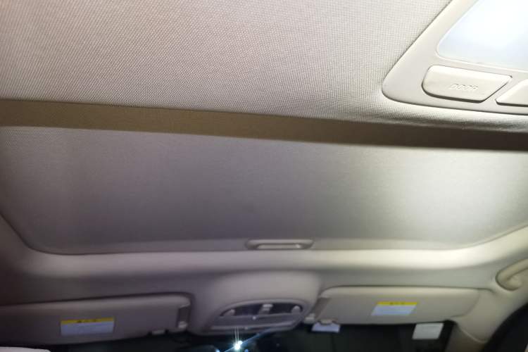 Used Hyundai Santa Fe Classic 2010 2.4 Luxury Edition 7-Seater Four-Wheel Drive Headliner