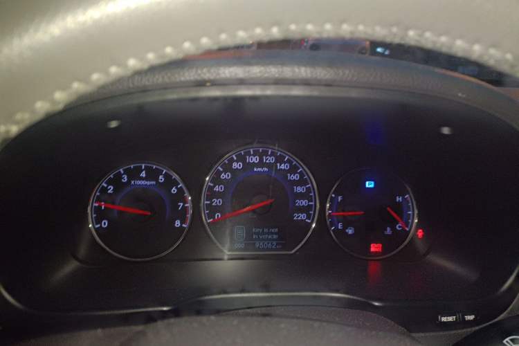 Used Hyundai Santa Fe Classic 2010 2.4 Ultimate Edition 7-Seater Four-Wheel Drive Instrument Cluster