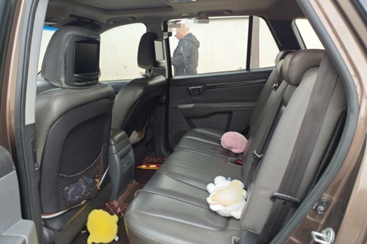 Used Hyundai Santa Fe Classic 2010 2.4 Ultimate Edition 7-Seater Four-Wheel Drive Left Rear Seat