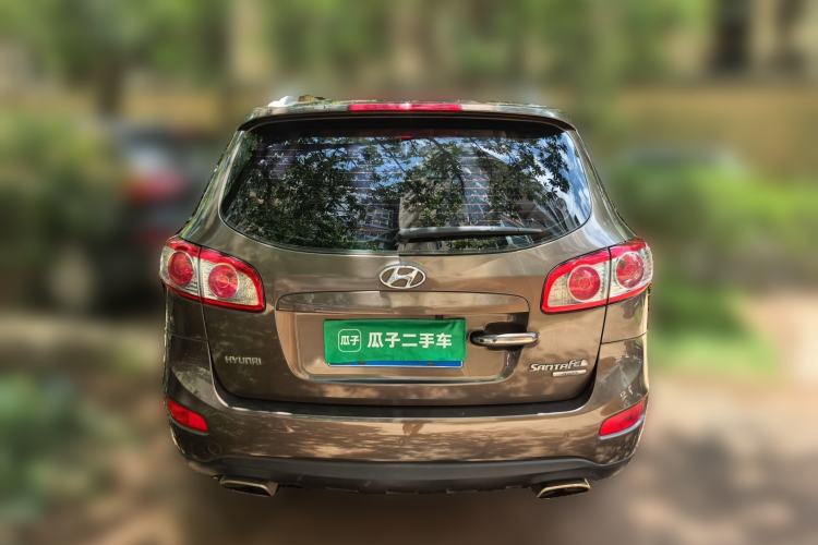 Used Hyundai Santa Fe Classic 2010 2.4 Luxury Edition 7-Seater Four-Wheel Drive Rear