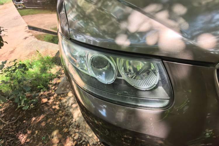Used Hyundai Santa Fe Classic 2010 2.4 Luxury Edition 7-Seater Four-Wheel Drive Right Front Headlight