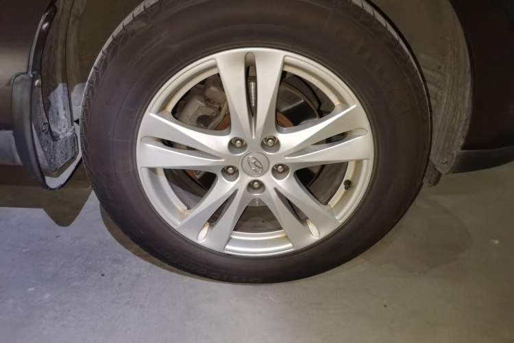 Used Hyundai Santa Fe Classic 2010 2.4 Luxury Edition 7-Seater Four-Wheel Drive Right Front Wheel Hub