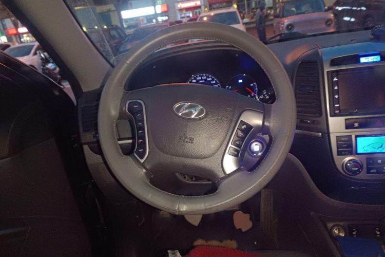 Used Hyundai Santa Fe Classic 2010 2.4 Ultimate Edition 7-Seater Four-Wheel Drive Steering Wheel