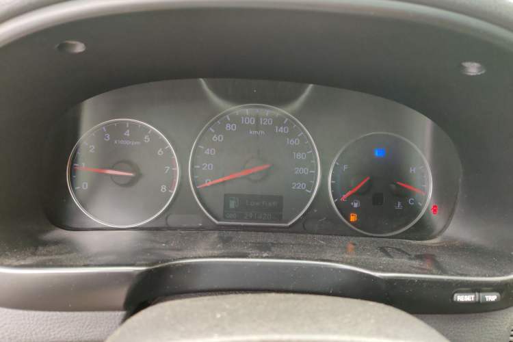 Used Hyundai Santa Fe Classic 2010 2.4 Ultimate Edition 7-Seater Four-Wheel Drive Instrument Cluster