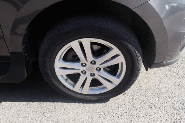 Used Hyundai Santa Fe Classic 2010 2.4 Ultimate Edition 7-Seater Four-Wheel Drive Right Front Wheel Hub