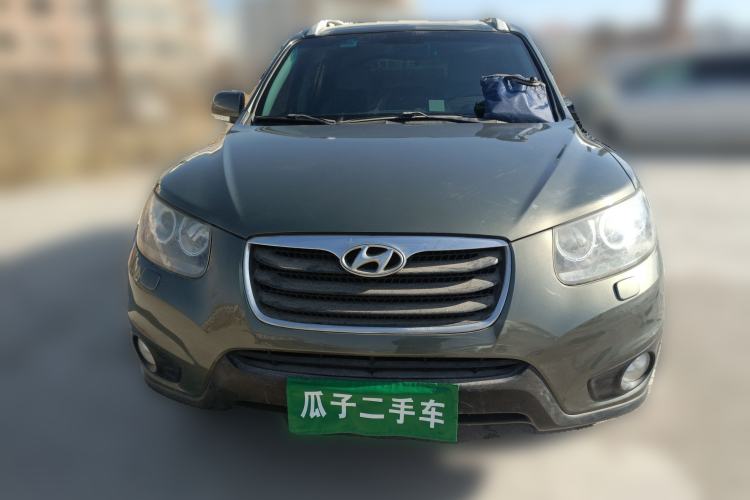 Used Hyundai Santa Fe Classic 2010 2.4 Ultimate Edition 7-Seater Four-Wheel Drive Front