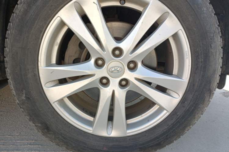 Used Hyundai Santa Fe Classic 2010 2.4 Ultimate Edition 7-Seater Four-Wheel Drive Right Front Wheel Hub