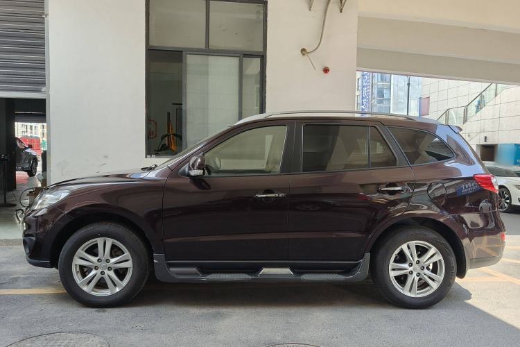 Used Hyundai Santa Fe Classic 2010 2.4 Ultimate Edition 7-Seater Four-Wheel Drive Exterior 3
