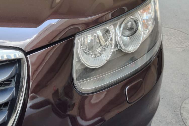 Used Hyundai Santa Fe Classic 2010 2.4 Ultimate Edition 7-Seater Four-Wheel Drive Exterior 8