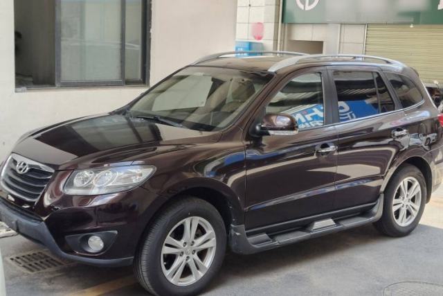 Used Hyundai Santa Fe Classic 2010 2.4 Ultimate Edition 7-Seater Four-Wheel Drive