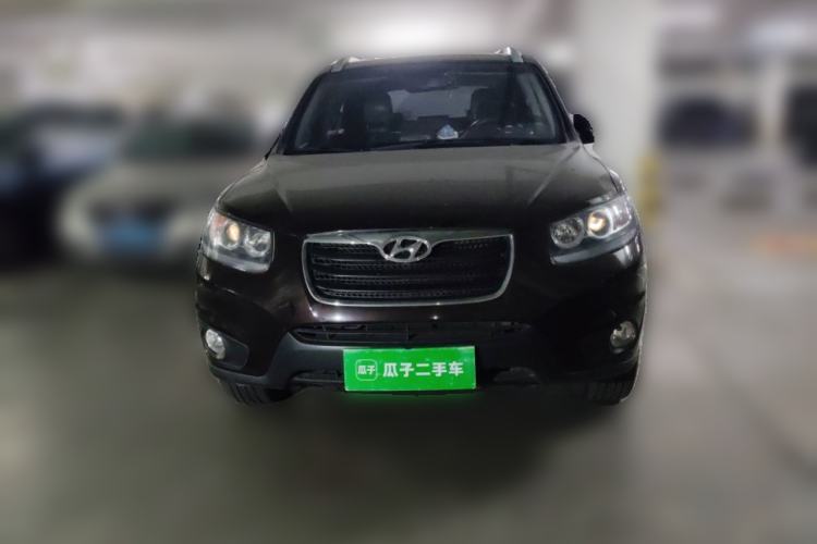 Used Hyundai Santa Fe Classic 2010 2.4 Luxury Edition 7-Seater Four-Wheel Drive Front