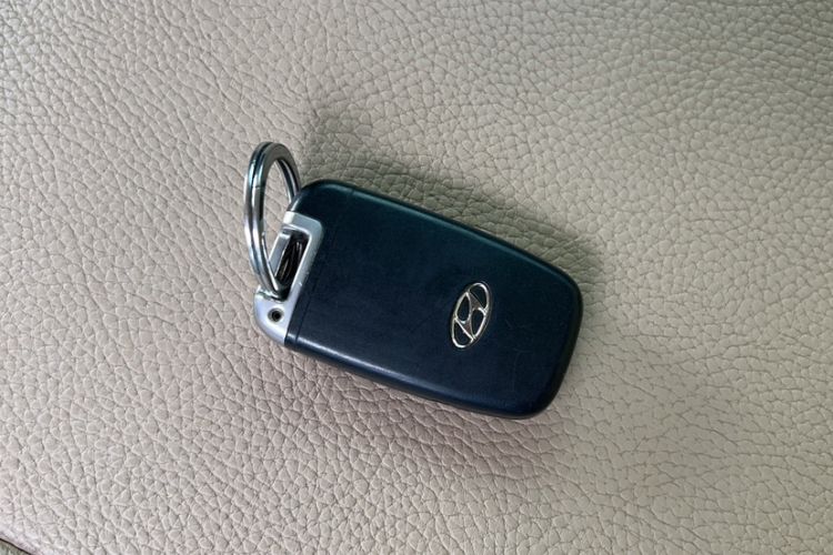 Used Hyundai Santa Fe Classic 2010 2.4 Ultimate Edition 7-Seater Four-Wheel Drive Interior 4