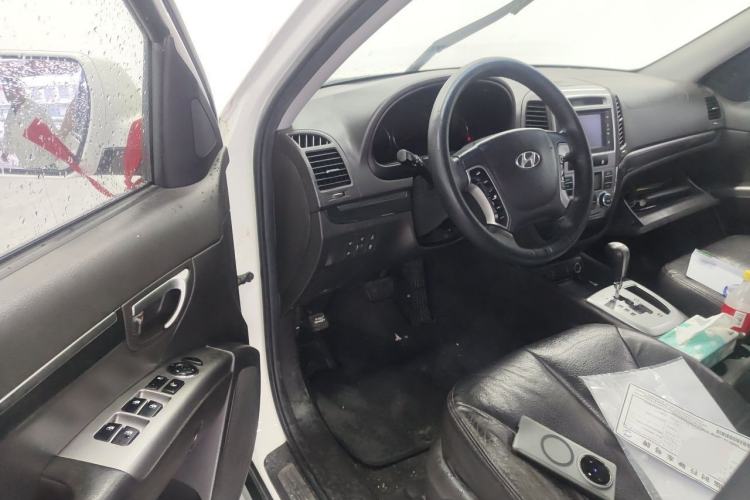 Used Hyundai Santa Fe Classic 2010 2.4 Luxury Edition 7-Seater Four-Wheel Drive Driver Seat