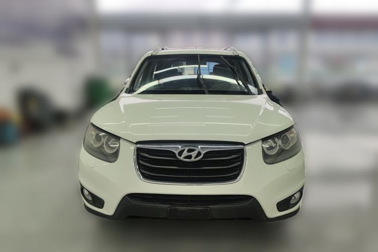 Used Hyundai Santa Fe Classic 2010 2.4 Luxury Edition 7-Seater Four-Wheel Drive Front