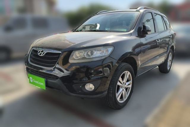 Used Hyundai Santa Fe Classic 2011 2.4 Ultimate Edition 7-Seater Two-Wheel Drive