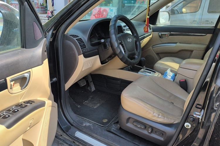 Used Hyundai Santa Fe Classic 2011 2.4 Ultimate Edition 7-Seater Two-Wheel Drive Driver Seat