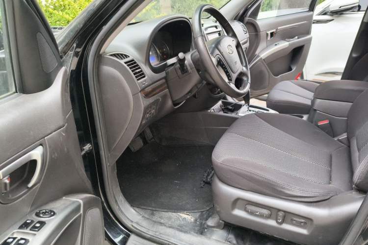 Used Hyundai Santa Fe Classic 2011 2.4 Comfort Edition 5-Seater Two-Wheel Drive Driver Seat