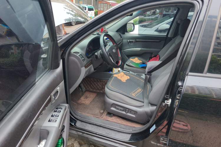 Used Hyundai Santa Fe Classic 2011 2.4 Comfort Edition 7-Seater Two-Wheel Drive Driver Seat