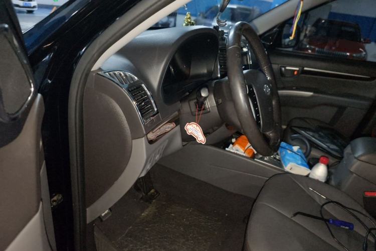 Used Hyundai Santa Fe Classic 2011 2.4 Ultimate Edition 7-Seater Two-Wheel Drive Driver Seat