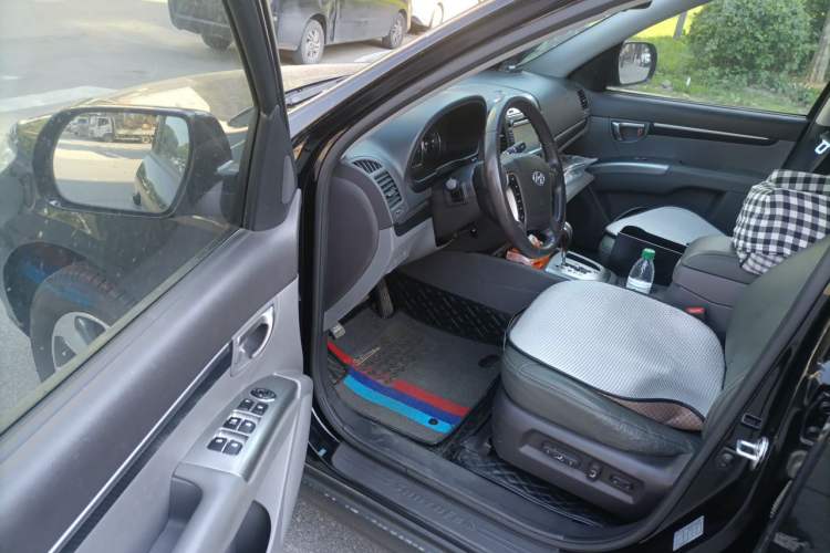 Used Hyundai Santa Fe Classic 2011 2.4 Comfort Edition 7-Seater Two-Wheel Drive Driver Seat