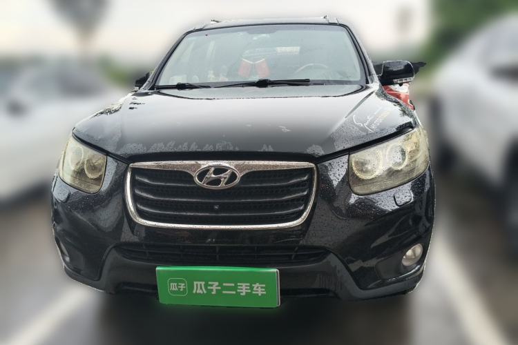 Used Hyundai Santa Fe Classic 2011 2.4 Ultimate Edition 7-Seater Two-Wheel Drive Front