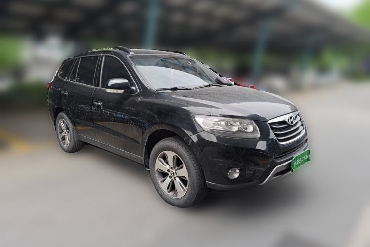 Used Hyundai Santa Fe Classic 2011 2.4 Comfort Edition 5-Seater Two-Wheel Drive Front Right 45 Deg
