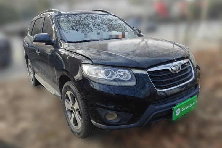 Used Hyundai Santa Fe Classic 2011 2.4 Comfort Edition 7-Seater Two-Wheel Drive Front Right 45 Deg