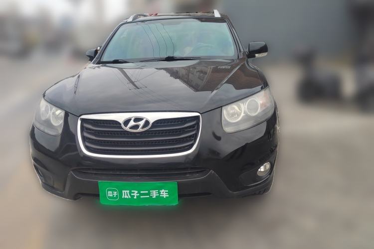 Used Hyundai Santa Fe Classic 2011 2.4 Comfort Edition 7-Seater Two-Wheel Drive Front