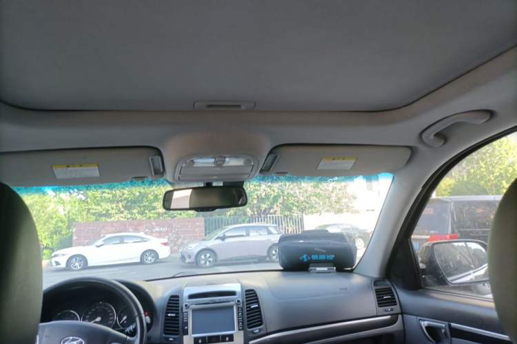 Used Hyundai Santa Fe Classic 2011 2.4 Comfort Edition 7-Seater Two-Wheel Drive Headliner