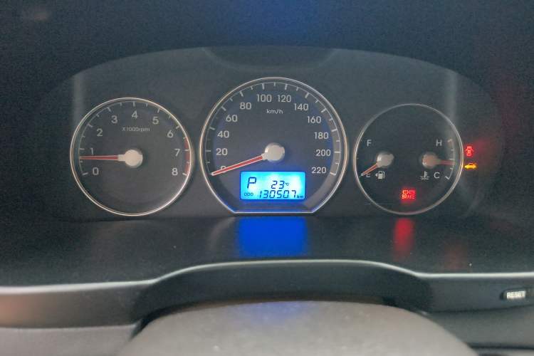 Used Hyundai Santa Fe Classic 2011 2.4 Comfort Edition 7-Seater Two-Wheel Drive Instrument Cluster