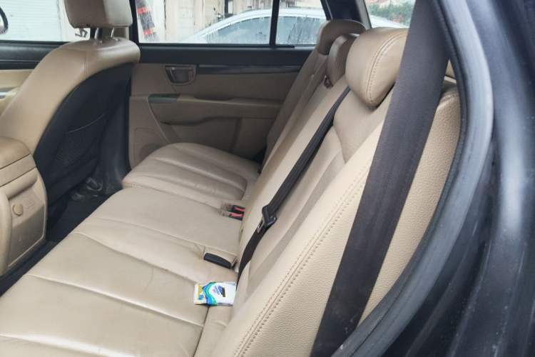 Used Hyundai Santa Fe Classic 2011 2.4 Ultimate Edition 7-Seater Two-Wheel Drive Left Rear Seat
