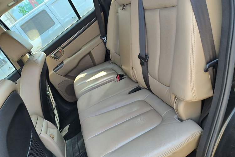 Used Hyundai Santa Fe Classic 2011 2.4 Ultimate Edition 7-Seater Two-Wheel Drive Left Rear Seat