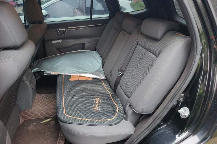 Used Hyundai Santa Fe Classic 2011 2.4 Comfort Edition 7-Seater Two-Wheel Drive Left Rear Seat