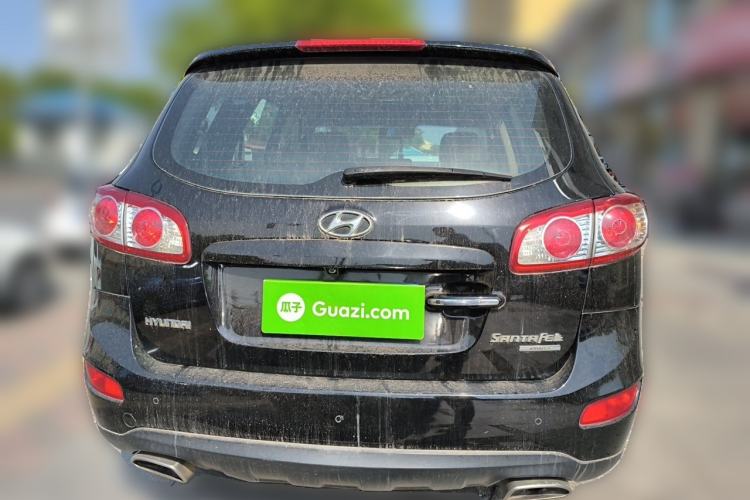 Used Hyundai Santa Fe Classic 2011 2.4 Ultimate Edition 7-Seater Two-Wheel Drive Rear