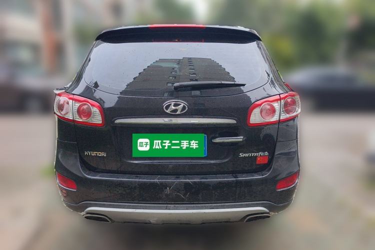 Used Hyundai Santa Fe Classic 2011 2.4 Comfort Edition 7-Seater Two-Wheel Drive Rear