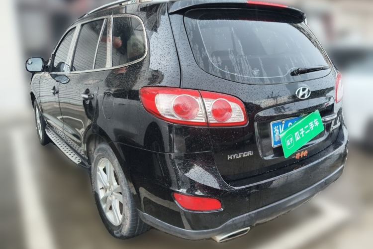 Used Hyundai Santa Fe Classic 2011 2.4 Ultimate Edition 7-Seater Two-Wheel Drive Rear Left 45 Deg