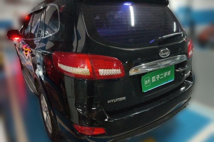 Used Hyundai Santa Fe Classic 2011 2.4 Ultimate Edition 7-Seater Two-Wheel Drive Rear Left 45 Deg