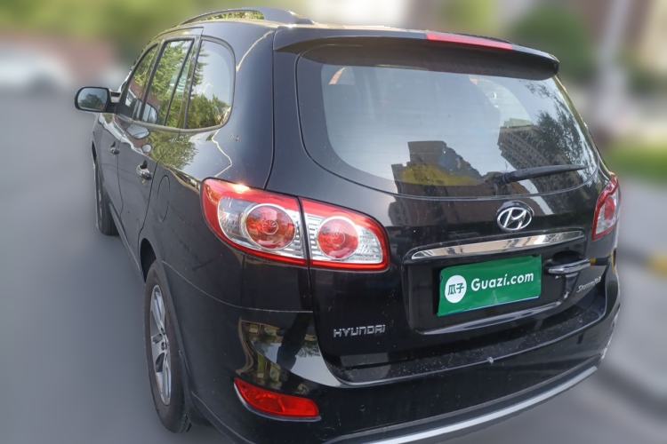 Used Hyundai Santa Fe Classic 2011 2.4 Comfort Edition 7-Seater Two-Wheel Drive Rear Left 45 Deg