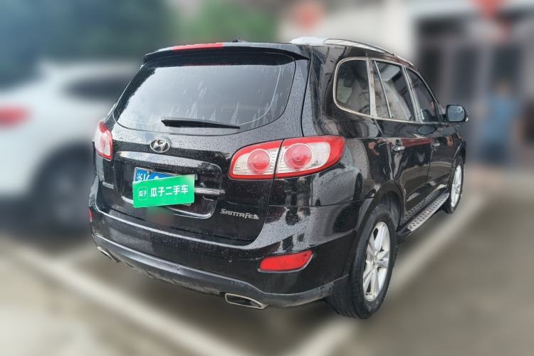 Used Hyundai Santa Fe Classic 2011 2.4 Ultimate Edition 7-Seater Two-Wheel Drive Rear Right 45 Deg