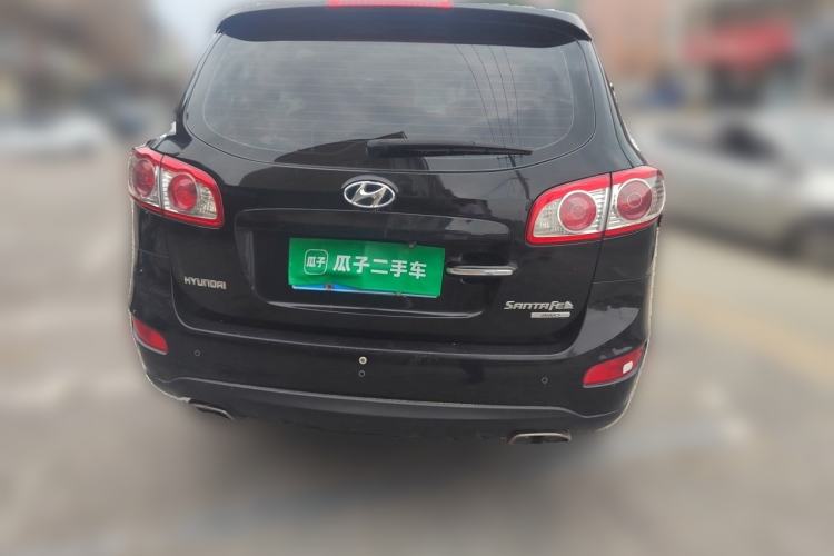 Used Hyundai Santa Fe Classic 2011 2.4 Comfort Edition 7-Seater Two-Wheel Drive Rear