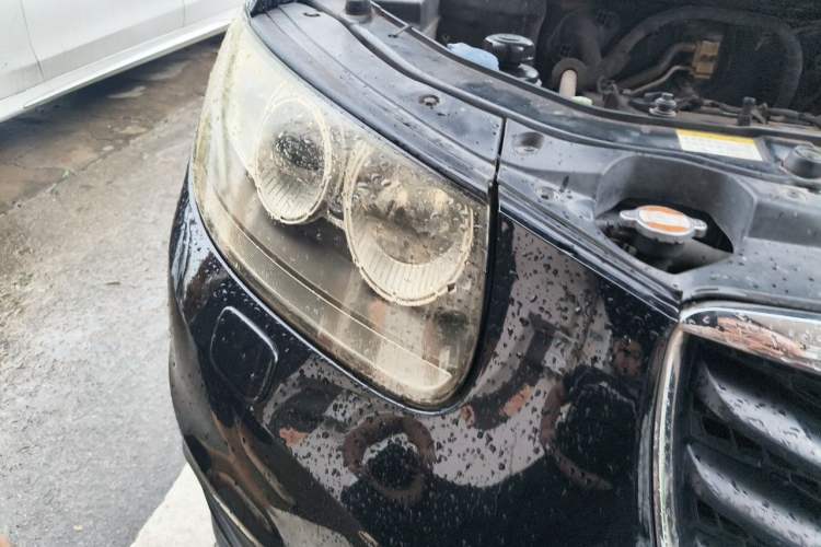 Used Hyundai Santa Fe Classic 2011 2.4 Ultimate Edition 7-Seater Two-Wheel Drive Right Front Headlight