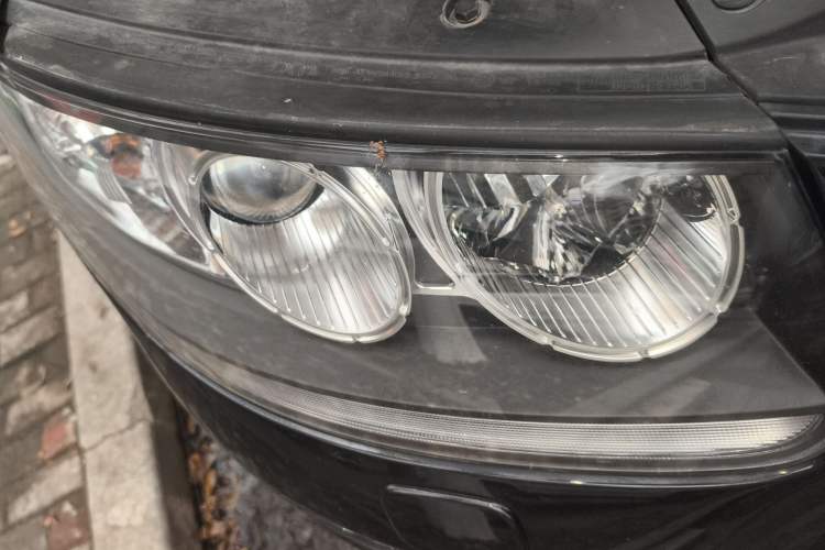 Used Hyundai Santa Fe Classic 2011 2.4 Ultimate Edition Five-Seater Two-Wheel Drive Right Front Headlight