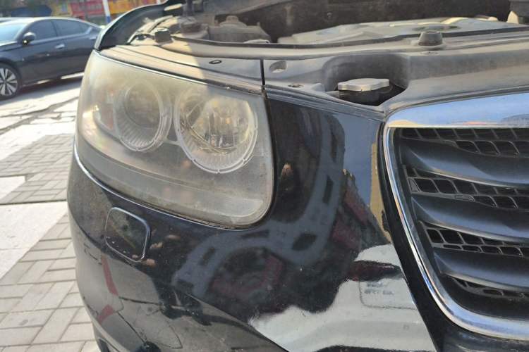 Used Hyundai Santa Fe Classic 2011 2.4 Ultimate Edition 7-Seater Two-Wheel Drive Right Front Headlight